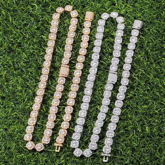 11MM Square Lattice Chain